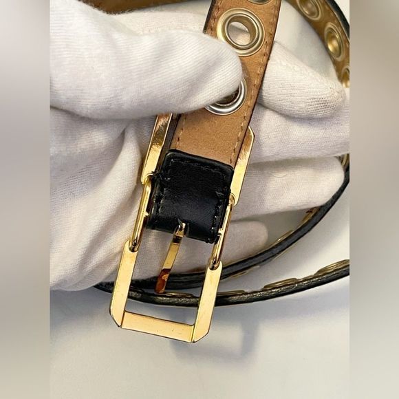 ⭐️HOST PICK⭐️ BURBERRY Metal Eyelet Belt - Picture 4 of 9